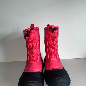 The North Face Kids' Fuchsia and Black Snow Boots